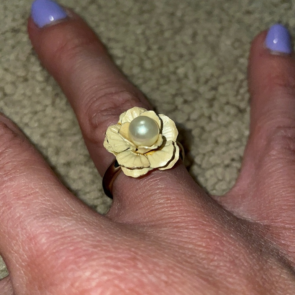 Flower + Pearl Ring!